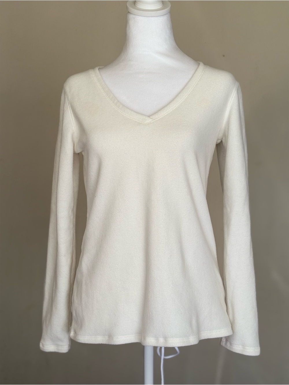 Old Navy Cream V-Neck Long Sleeve Fleece Sweater